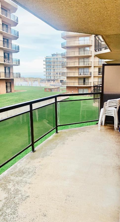 Ruim, Lichtrijk Appartement Met Groot Terras Uitstekend Gelegen In La Panne Extérieur photo
