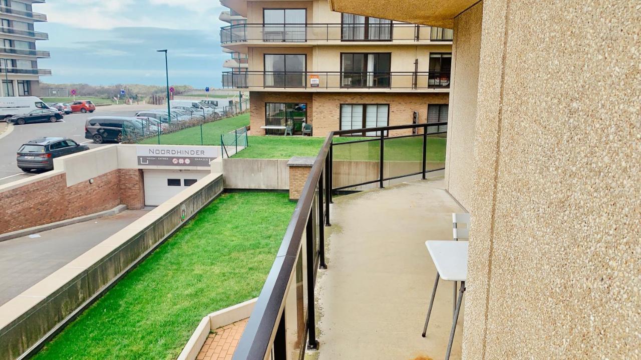 Ruim, Lichtrijk Appartement Met Groot Terras Uitstekend Gelegen In La Panne Extérieur photo